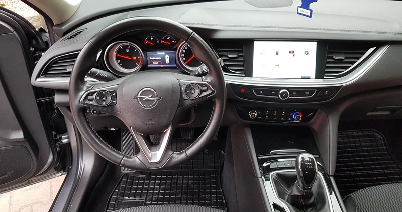 Opel Insignia cena 63900 przebieg: 149000, rok produkcji 2018 z Strzegom małe 742